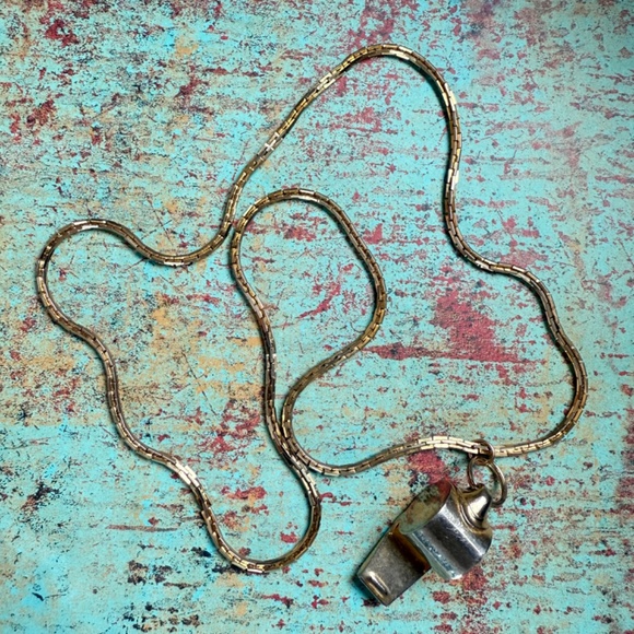 VINTAGE Gold Whistle Pendant on Gold Chain 29" - Picture 5 of 9